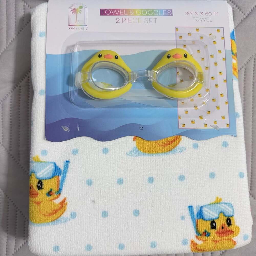 Sand & Sea Towel & Goggles 2 Piece Set Size 30 In X 60 In Kids beach, vacation - Picture 2 of 5